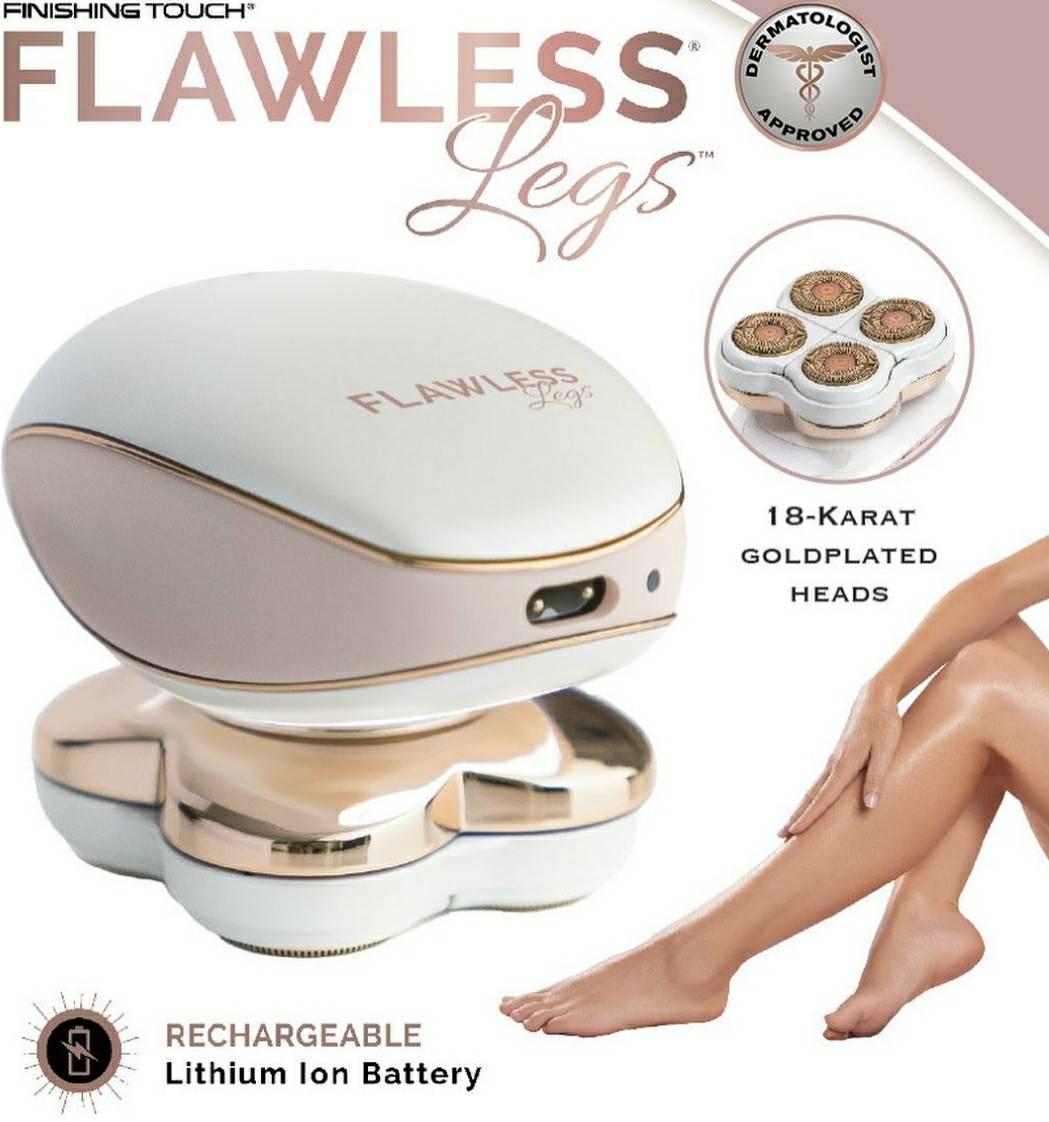 Na slici je kompaktni Flawless depilator sa četiri rotirajuće glave i diskovima zlatne završne obrade.
