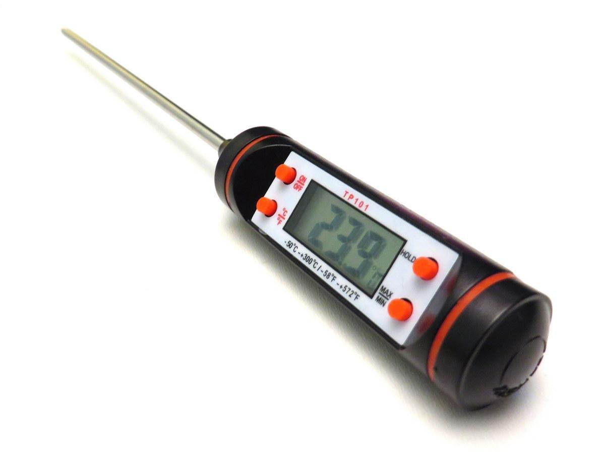 Ubodni merač temperature za upotrebu pri kuvanju.