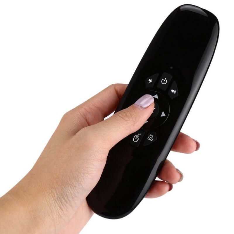 USB prijemnik za povezivanje air mouse uređaja dolazi u kompletu.
