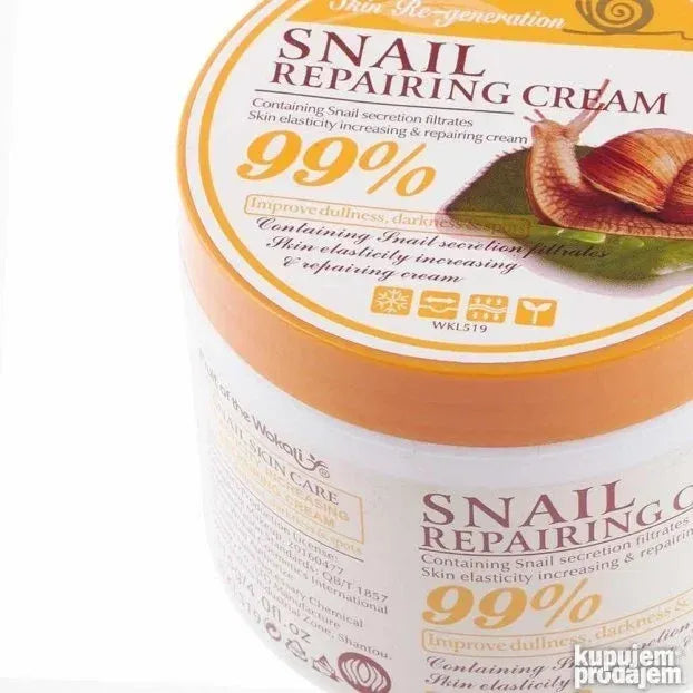 Krema sa puževom sluzi namenjena nezi kože.