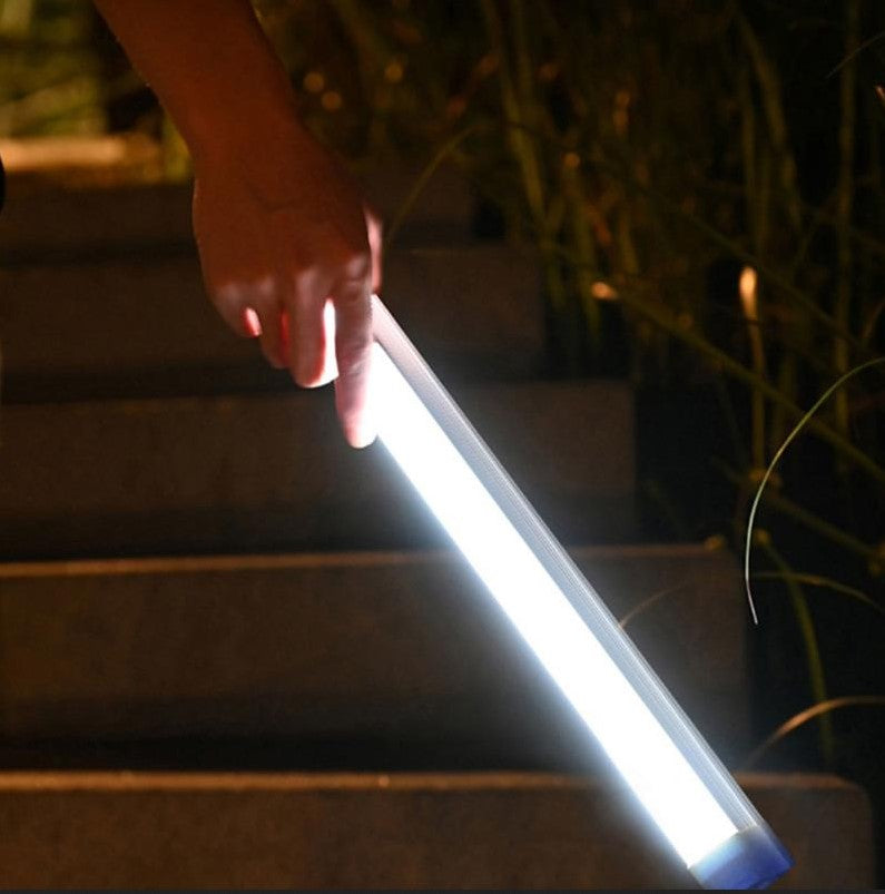 LED svetlo sa navedenim životnim vekom od 20.000 sati.