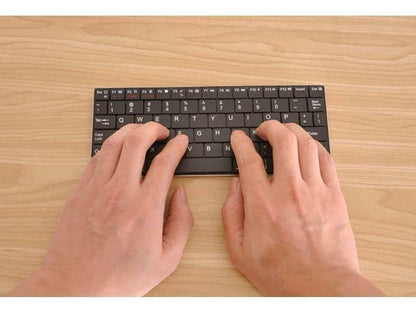 Ultratanka tastatura za uređaje sa Bluetooth vezom.