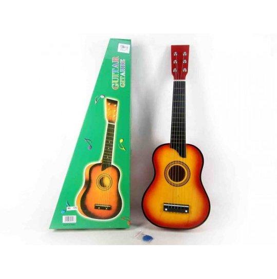Dečja gitara od drveta u smeđoj, žutoj i crvenoj boji.