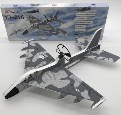 Igračka avion sa stabilnim letom od 15 do 20 sekundi.