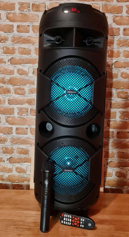 Zvučnik za karaoke sa bežičnim mikrofonom i više načina reprodukcije muzike.