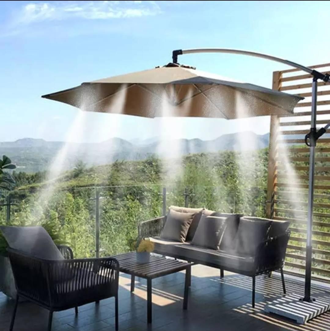 Prskalica za raspršivanje vodene magle na otvorenom.