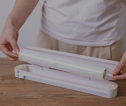 Kutija za sečenje aluminijumske folije namenjene upotrebi sa hranom.