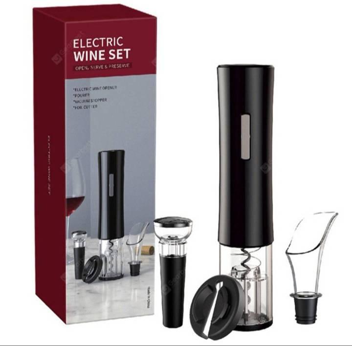 Električni otvarač za vino namenjen vađenju čepa iz boce.