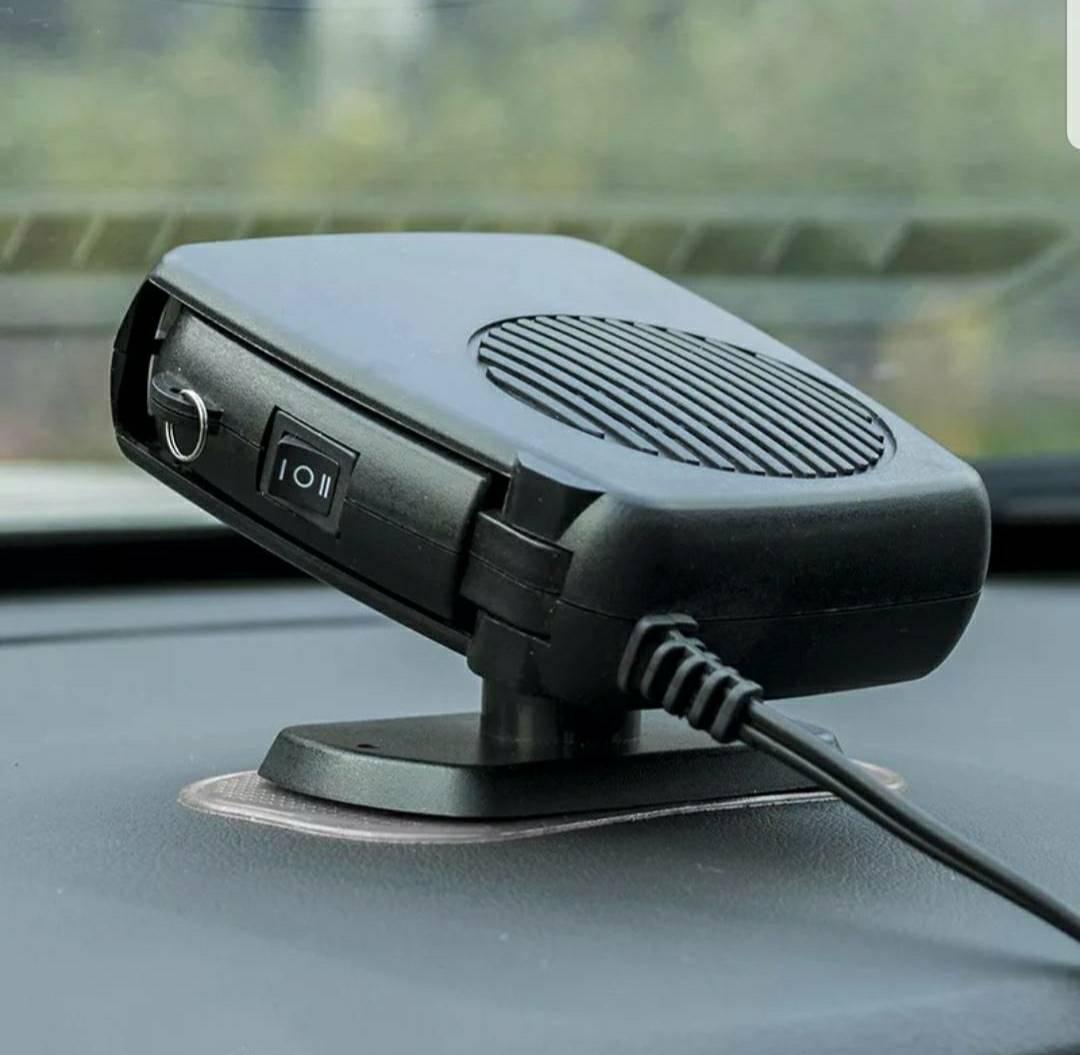 Na slici je crni plastični grejač namenjen kabini automobila.