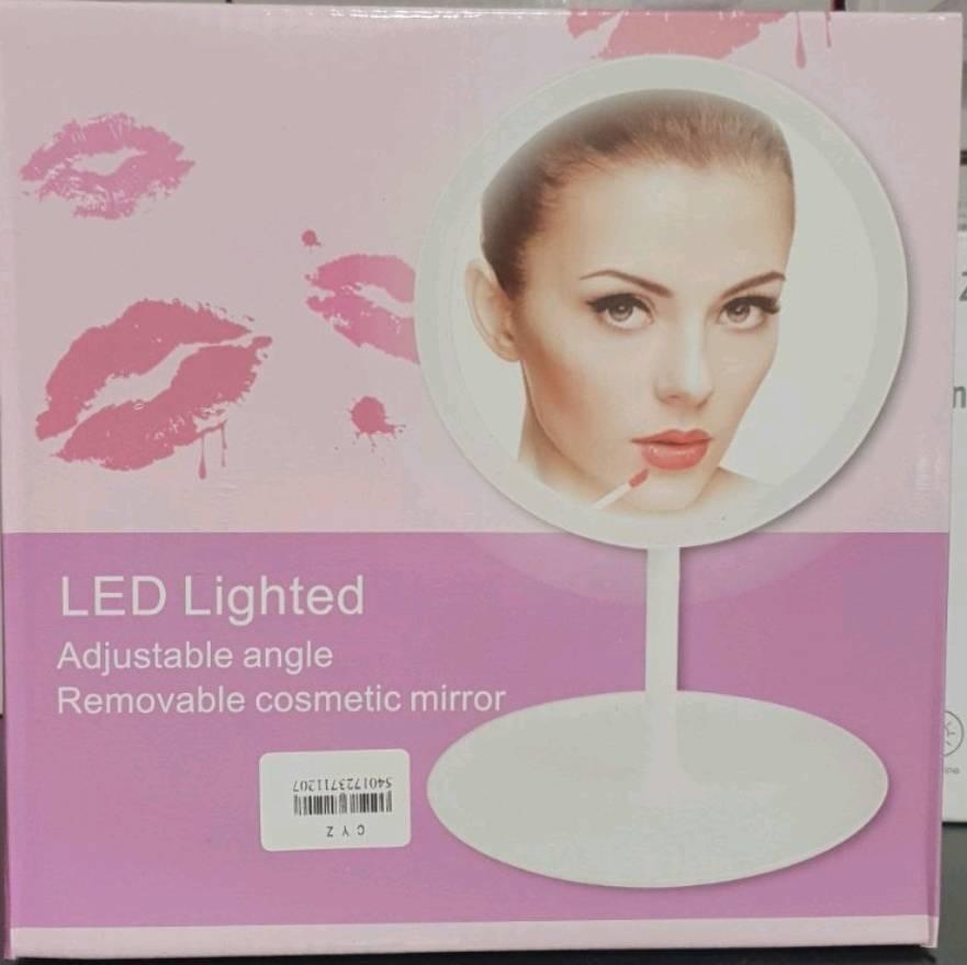 Prikaz LED ogledala koje se može rastaviti na tri dela radi lakšeg pakovanja.