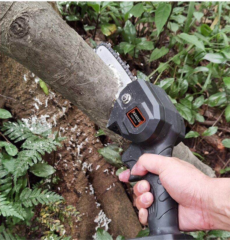 Mini testera snage 550 W.