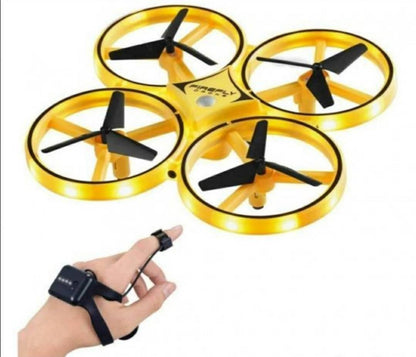 Firefly F65, dron kojim se upravlja pokretima ruke.