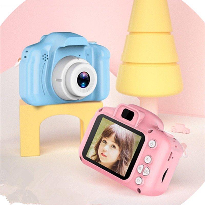 Dečja digitalna kamera za fotografisanje i snimanje video-zapisa.