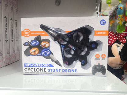 Na slici je Cyclone, igračka letelica za akrobatske letove.