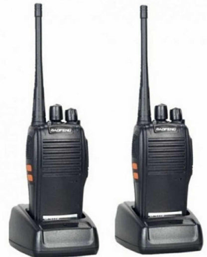 Crna radio-stanica Baofeng BF-777S.