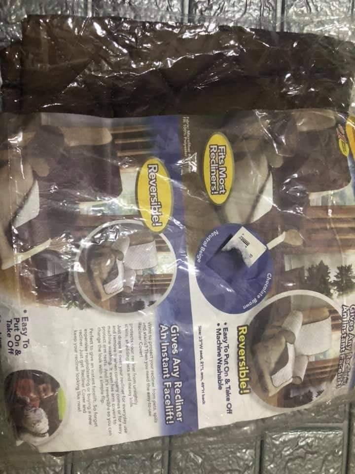 Dvostrani prekrivač za fotelju koji može da se pere u mašini.