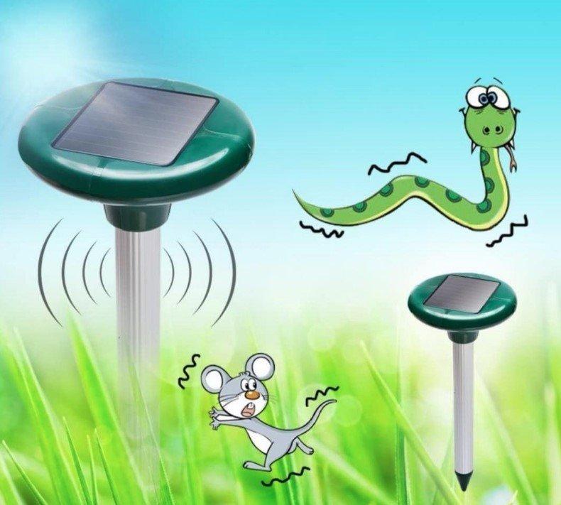 Solarni aparat emituje zvučni signal za rasterivanje krtica.