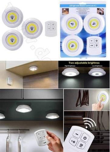 Tri bežične LED lampe iz kompleta za unutrašnju rasvetu.