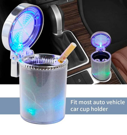 Odvojiva auto pepeljara prikazana van automobila.