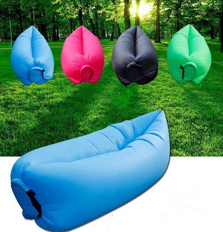 Lazy sofa namenjena opuštanju na vodi.