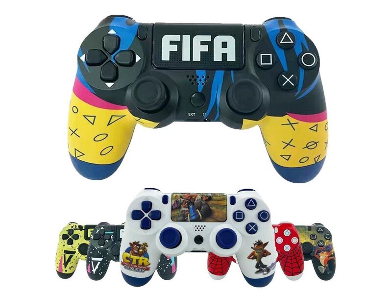 Na slici je prikazan bežični džojstik za PS4 u FIFA izdanju.