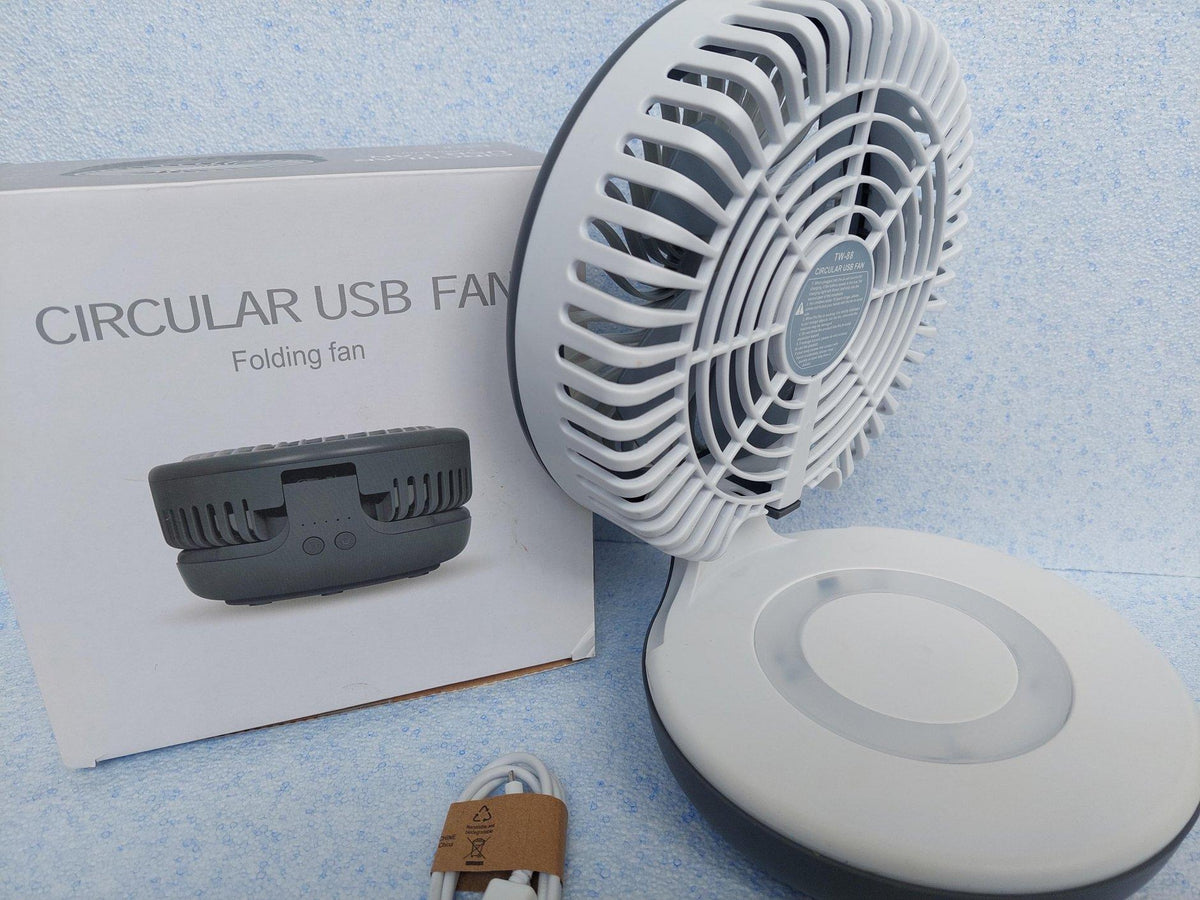Stoni ventilator prečnika 19 cm sa zaštitnom rešetkom.