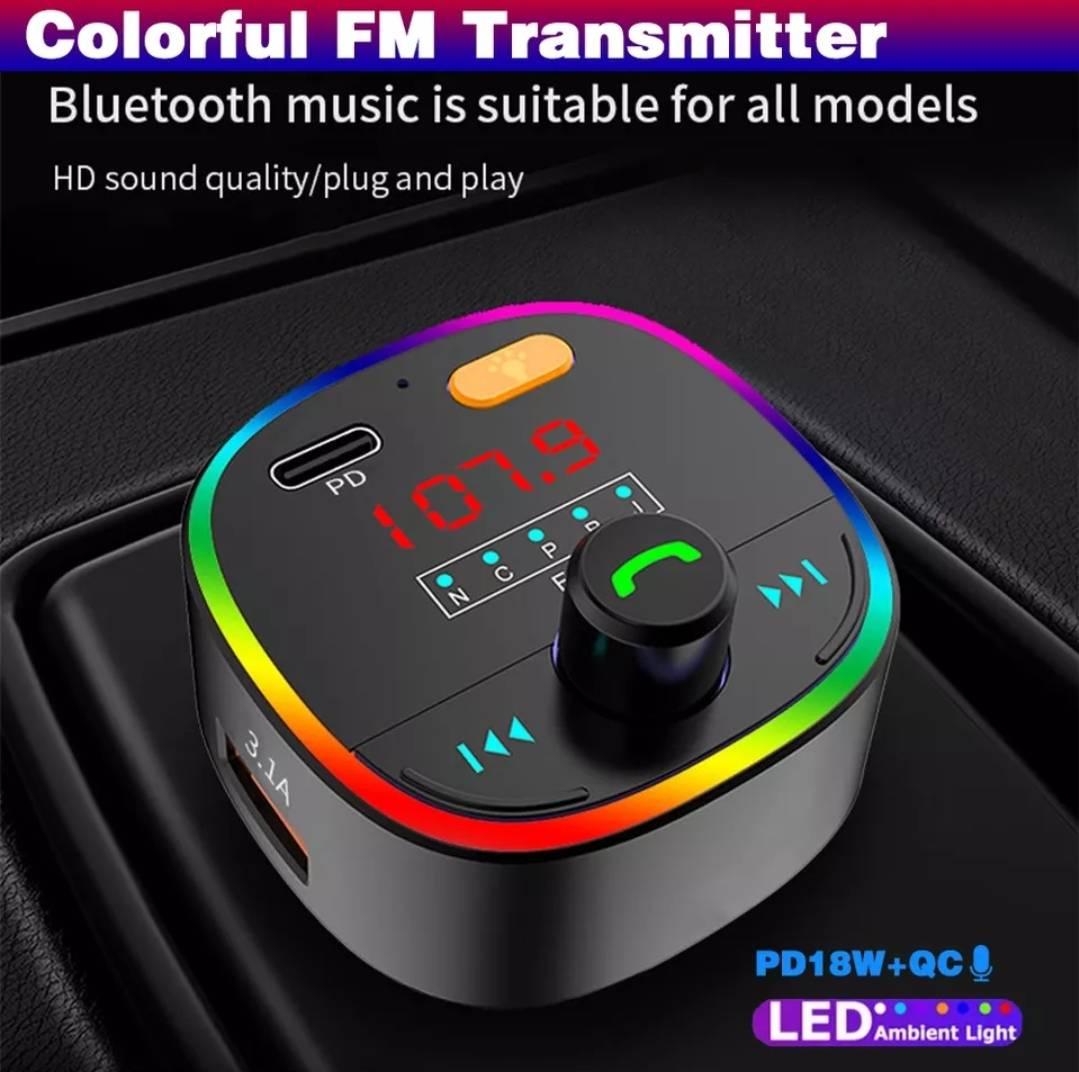 Auto transmiter S27 za muzički striming putem FM opsega.