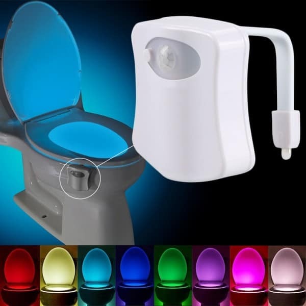 LED lampa sa senzorom namenjena osvetljavanju WC šolje.