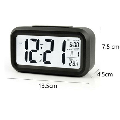 Digitalni sat namenjen podešavanju više alarma.