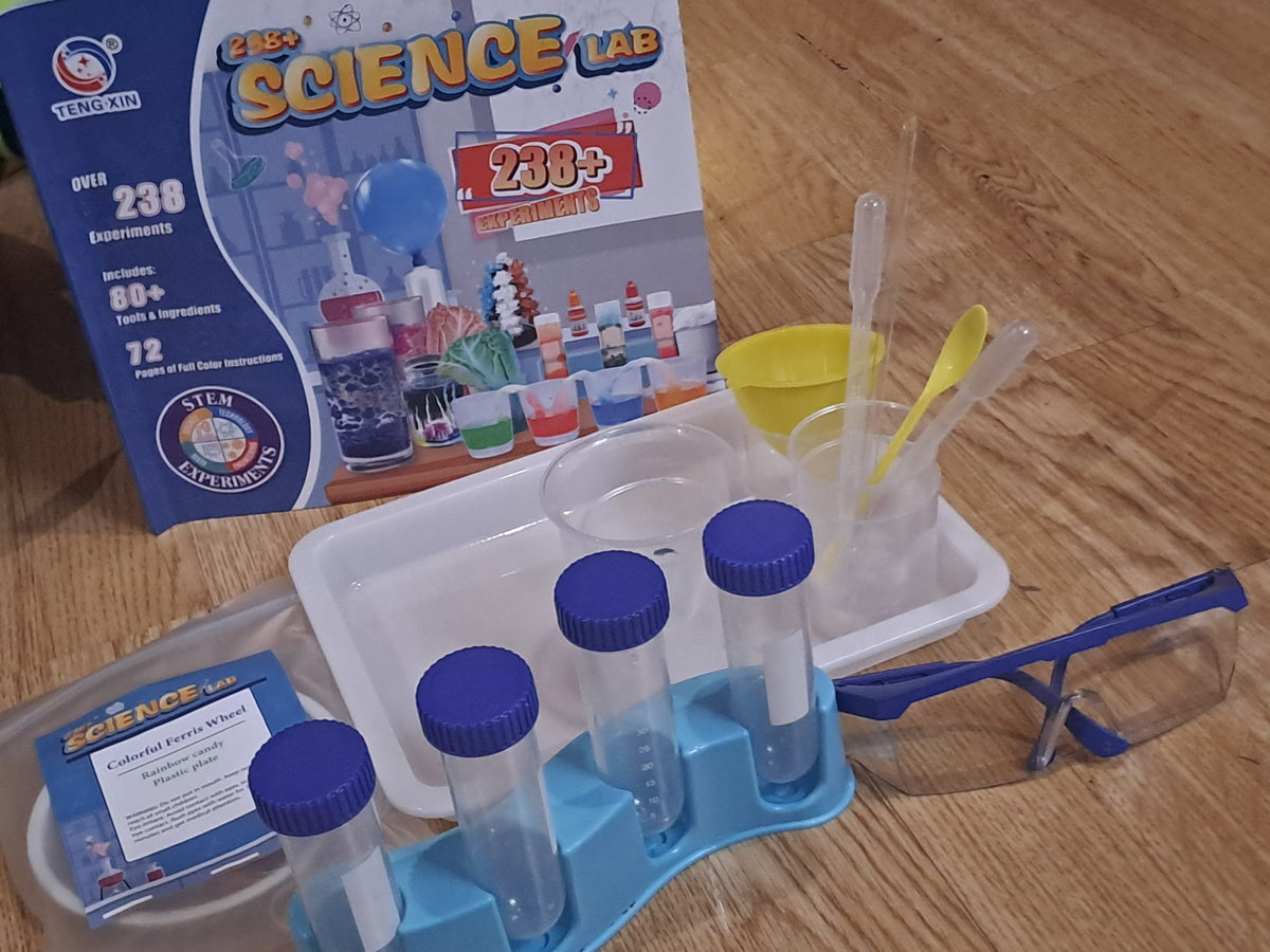 Mala kućna laboratorija namenjena učenju kroz praktične oglede.