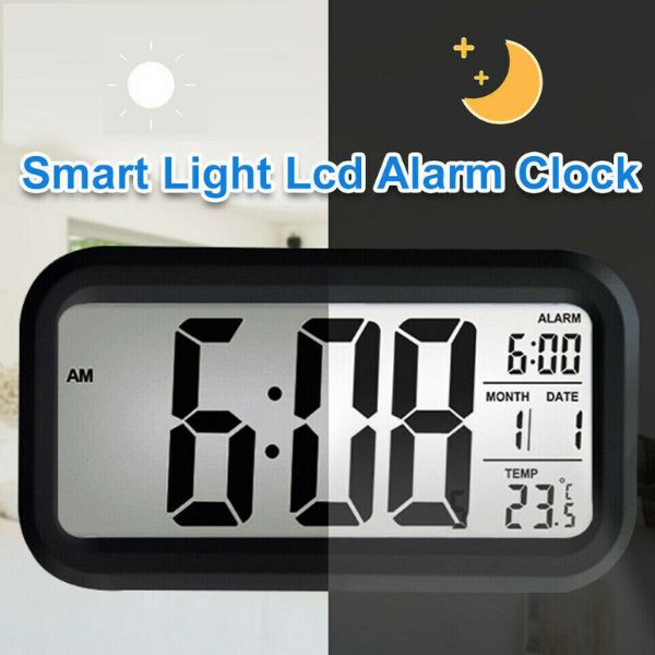 Budilnik sa dugmetom za odlaganje alarma i aktiviranje osvetljenja.