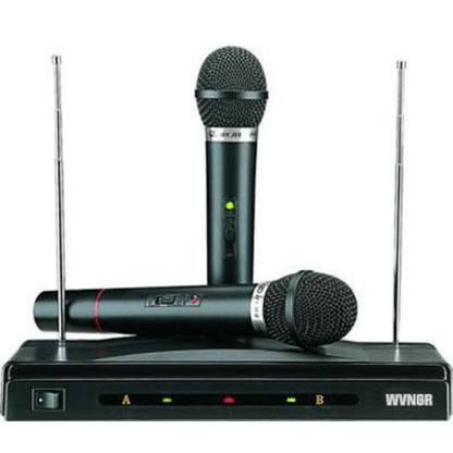 Karaoke set sa dva bežična mikrofona i dvokanalnim prijemnikom.