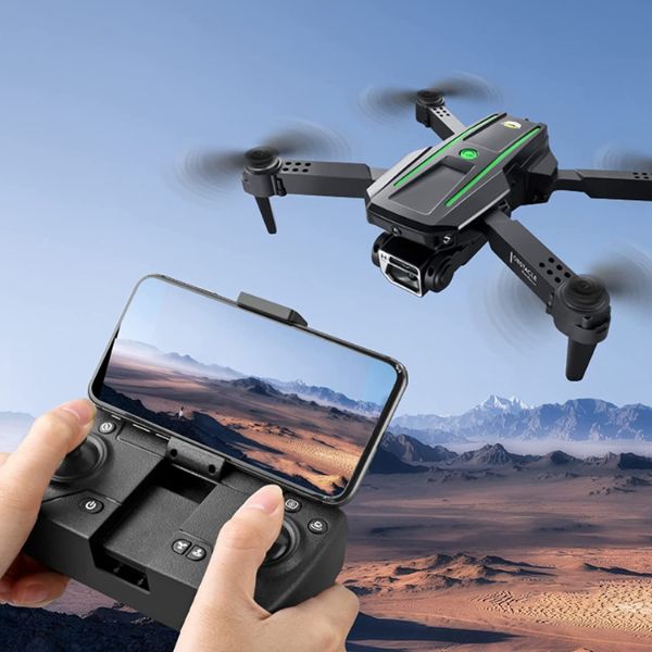 Dron sa 4K kamerom prikazan je kao glavni proizvod.