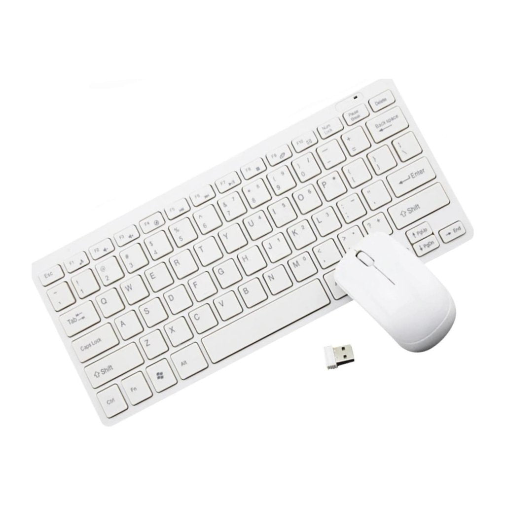 Beli miš i tastatura iz kompaktnog kompleta.