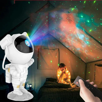 Astronautski motiv na projektoru za dečiju sobu.