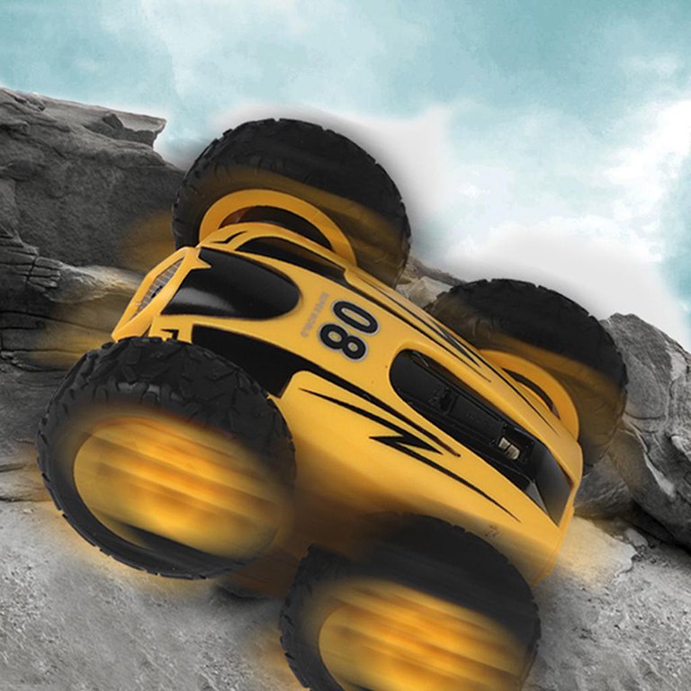 Automobil na daljinsko upravljanje sa punjivom baterijom.