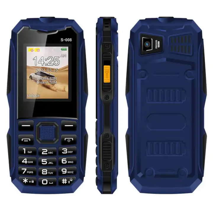 Q8 telefon sa ojačanim kućištem.