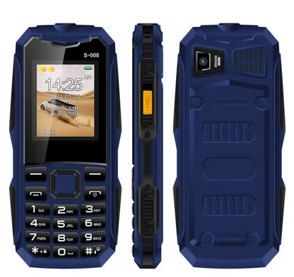 Q8 telefon sa ojačanim kućištem.