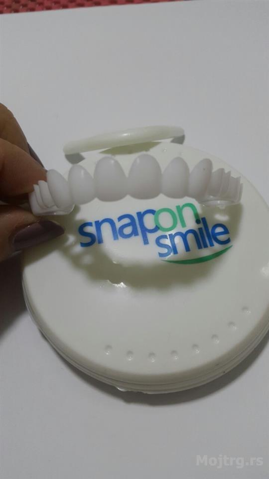 Na slici je set koji sadrži navlaku za gornji i navlaku za donji niz.