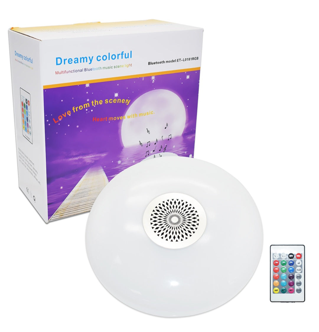 Proizvod sa LED rasvetom i ugrađenim zvučnikom koji koristi Bluetooth vezu.