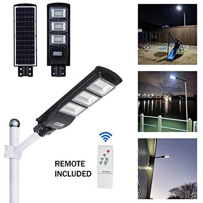 Solarni LED reflektor namenjen osvetljavanju dvorišta i drugih spoljnih površina.