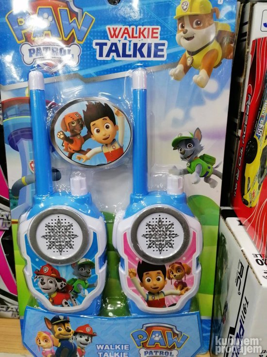 Na slici je toki-voki igračka sa motivima Patrolnih šapa.