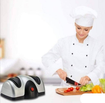 Vođice na oštraču pomažu da nož zadrži odgovarajući ugao obrade.