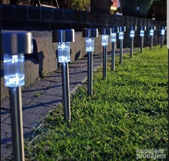 LED svetiljka sa solarnim napajanjem za spoljašnju rasvetu.