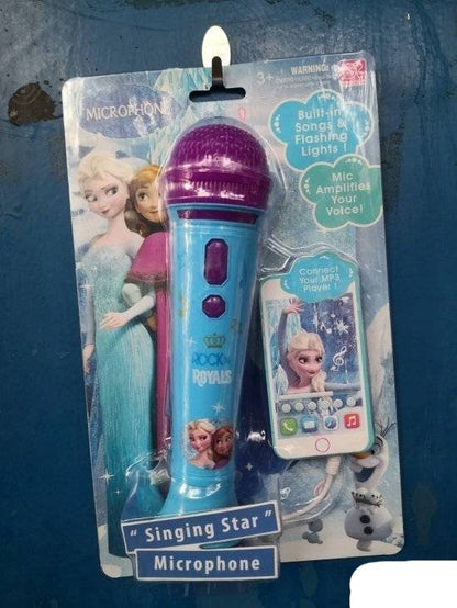 Dečji karaoke mikrofon sa motivom Frozen-a prikazan je kao muzička igračka.