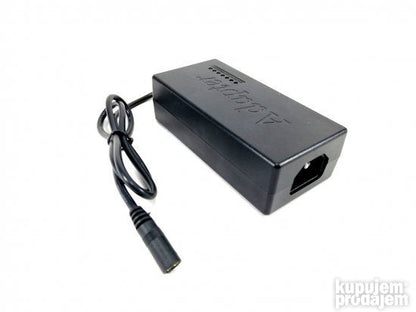 Punjač PRODAVANI podržava izlazne napone od 12 V do 24 V.