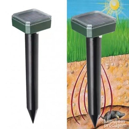 Solarni uređaj za odvraćanje krtica iz kompleta od dva komada.