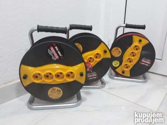 Produžni kabl na motalici dostupan u dužini od 40 m.
