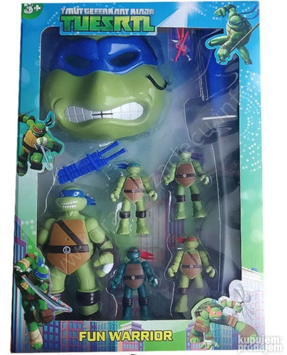 Figura Nindža kornjače prikazana uz masku i opremu za igru.