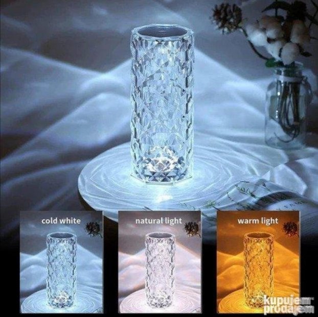 Dekorativna lampa kristalnog izgleda sa svetlom koje se menja dodirom.